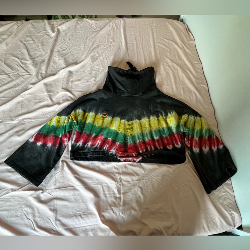 Cropped reggae sweatshirt